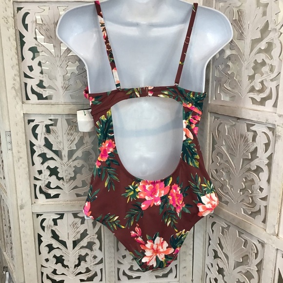 Shade & Shore Tie Front Cut Out Swimsuit Size 34C - Picture 9 of 14